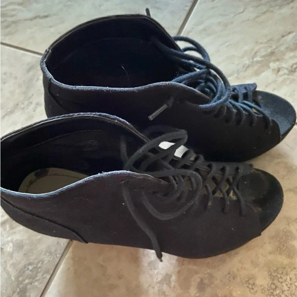 Chunky Black Thick Lace Up Heel - Picture 2 of 4